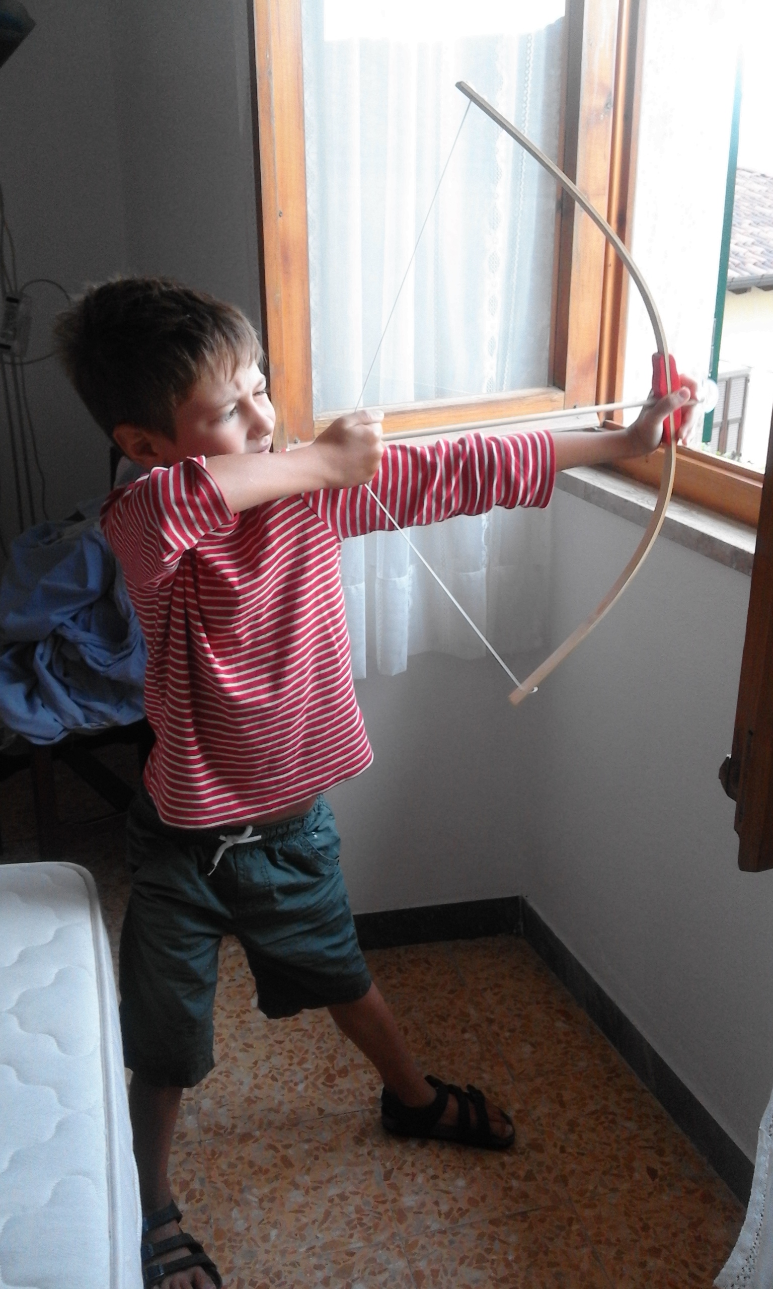 Elio con l'arco a Pontremoli